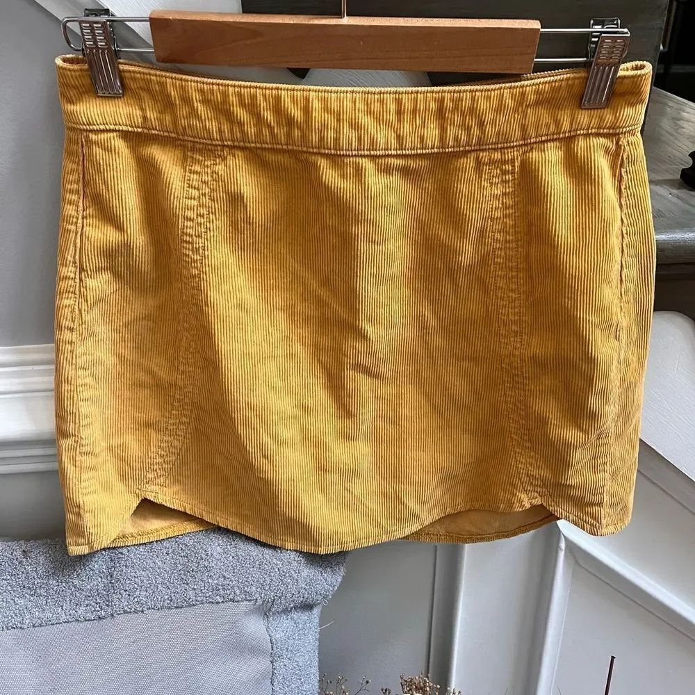 PACSUN Mustard Corduroy Scalloped Hem Mini Skirt sz 26